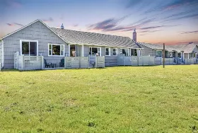 Photograph of Anchorage Cottages, Long Beach