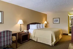 Photograph of Quality Inn, Lewisburg