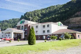 Photograph of Holiday Inn Express, Logan