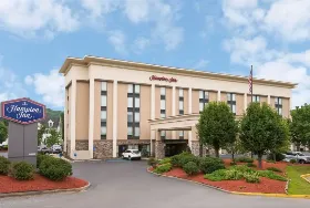 Photograph of Hampton Inn, Bridgeport