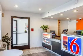 Photograph of Motel 6, Phoenix