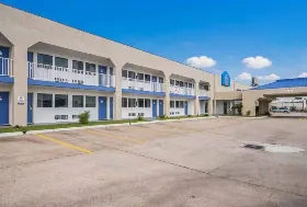 Photograph of Motel 6, Houston