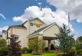Photograph of Quality Inn, Falling Waters