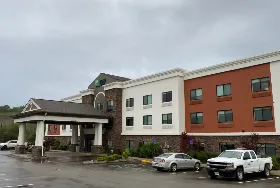 Photograph of Holiday Inn Express, Weston