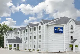 Photograph of Microtel Inn & Suites, Gassaway