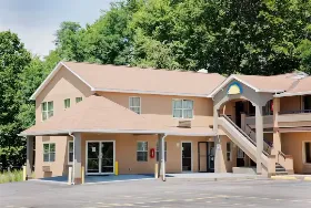 Photograph of Days Inn, Fairmont