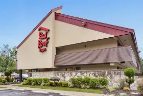 Photograph of Red Roof Inn, Huntington