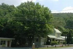 Photograph of Koolwink Motel, Romney