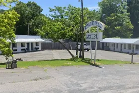 Photograph of Midland Trail Motel, Ansted