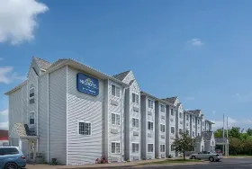 Photograph of Microtel Inn by Wyndham Onalaska/La Crosse, Onalaska