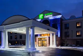 Photograph of Holiday Inn Express, Brown Deer