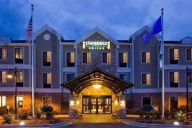 Photograph of Staybridge Suites Milwaukee West-Oconomowoc, Oconomowoc