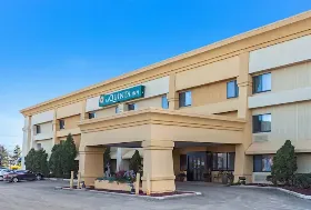 Photograph of La Quinta Inn, Oak Creek