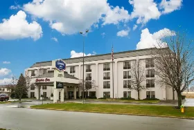 Photograph of Hampton Inn, Green Bay