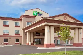 Photograph of Holiday Inn Express, Antigo