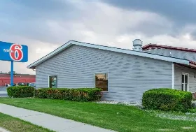 Photograph of Motel 6, Fond Du Lac
