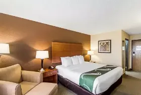 Photograph of Quality Inn, Sheboygan
