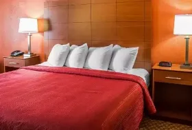 Photograph of Quality Inn, Manitowoc