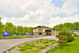 Photograph of Americas Best Value Inn, Madison