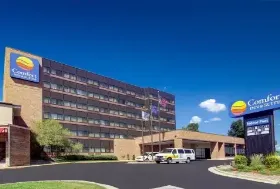 Photograph of Comfort Inn, Madison