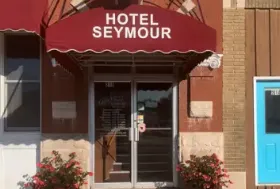 Photograph of Hotel Seymour, Seymour