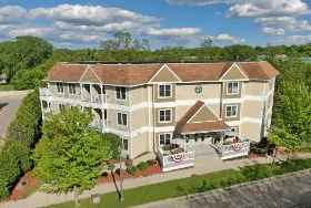 Photograph of Mill Creek Hotel, Lake Geneva