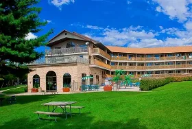 Photograph of Aloha Beach Resort & Suites, Wisconsin Dells