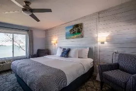 Photograph of Beachfront Inn, Baileys Harbor