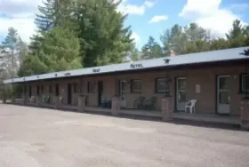 Photograph of Loon's Nest Motel, Mercer