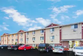 Photograph of Super 8, Pleasant Prairie