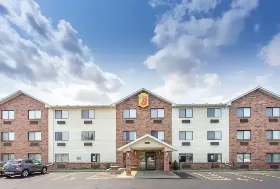 Photograph of Super 8, Racine