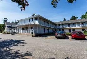 Photograph of Julie's Park Cafe & Motel, Fish Creek
