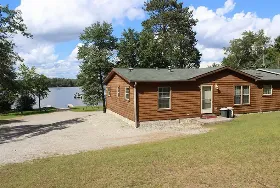 Photograph of Popp's Resort Vacation Motel & Cottages, Crivitz