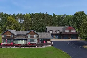 Photograph of Flambeau Lodges And Event Barn, Ladysmith