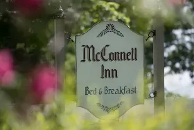 Photograph of McConnell Inn, Green Lake