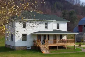 Photograph of Amil's Inn Bed And Breakfast, Wilton