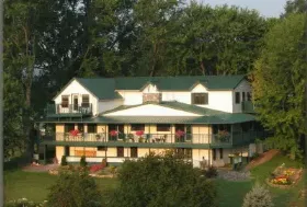 Photograph of September Farms Bed & Breakfast, La Valle