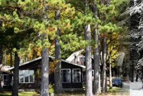 Photograph of Fath's North Shore Rentals, Saint Germain