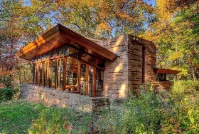 Photograph of Seth Peterson Cottage, Lake Delton