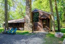Photograph of Lofty Pines Resort, Saint Germain