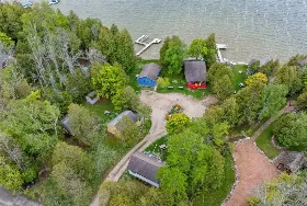 Photograph of Sunset Shores Resort, Baileys Harbor