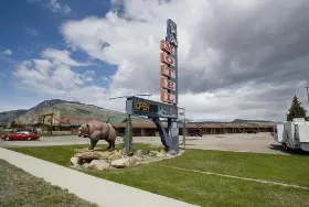 Photograph of Big Bear Motel, Cody