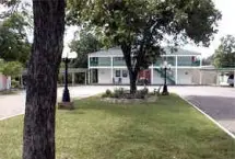 Photograph of Peach Tree Inn & Suites, Fredericksburg