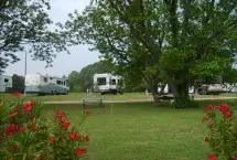 Photograph of Somewhere RV Park, Mineola