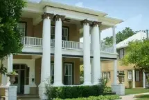 Photograph of King William Manor, San Antonio