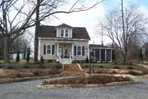 Photograph of Brugh's Inn Of Salem, Salem