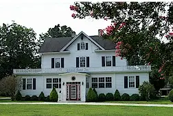 Photograph of Colonial Manor Inn, Onancock