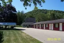 Photograph of The Captain's Cove Motel, Prairie Du Chien